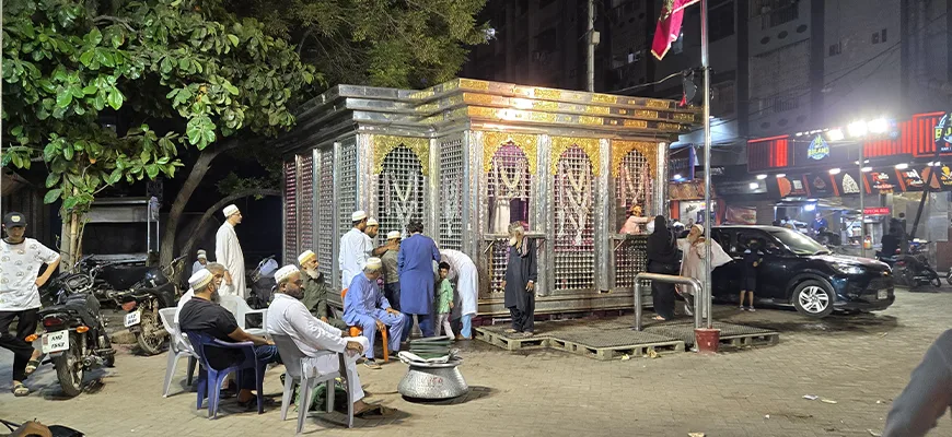 Dr. Mehdi Kazmi Visits Historic Qadeemi Markazi Imam Bargah, Karachi photograph 3