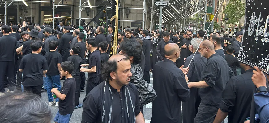 Annual Ashura Procession photograph 4